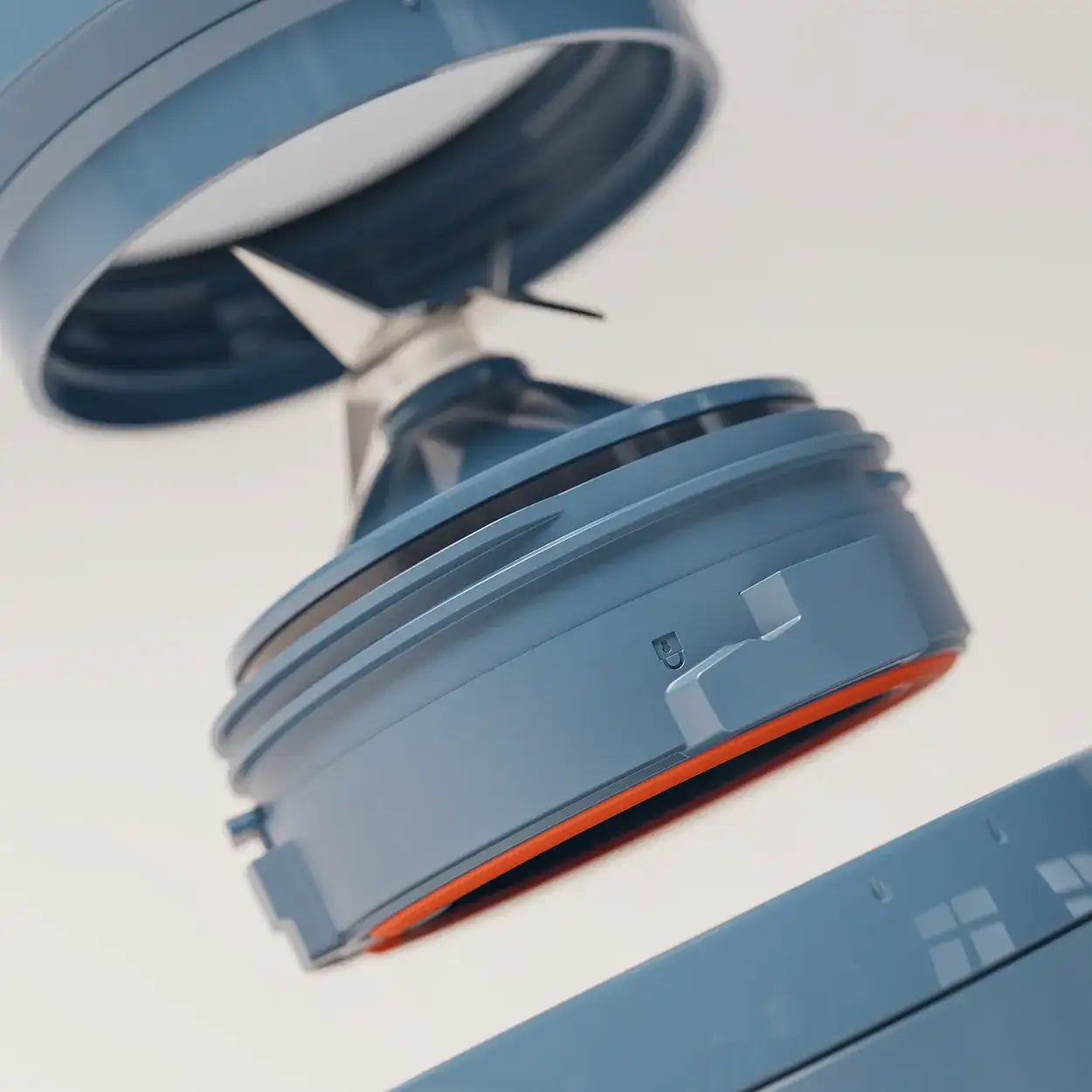 intelligent-cordless-portable-blender-p2 ICB_fullAssembly_midnightBlue_3_2_explodeBladeLock_edit.webp