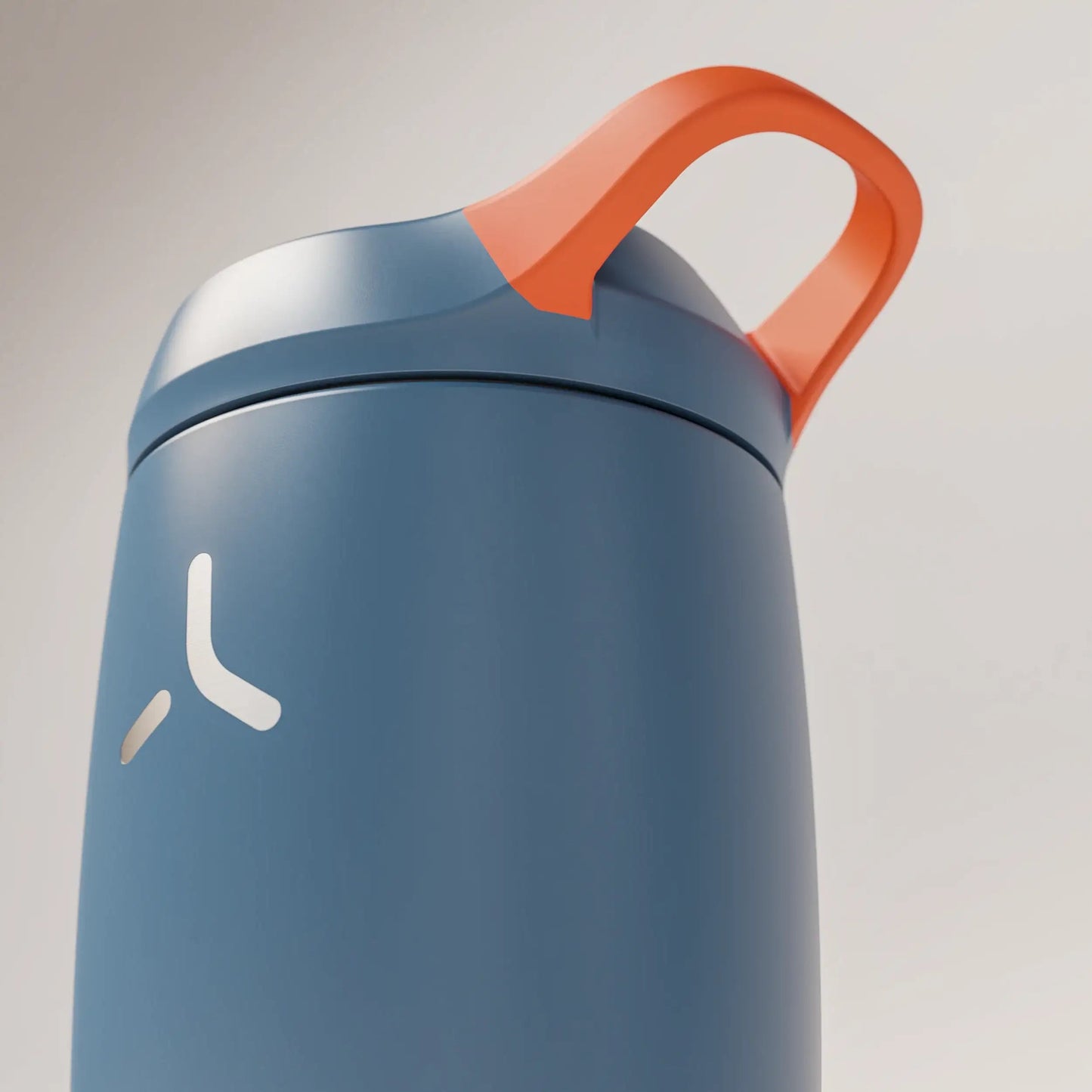 insulated-performance-shaker-bottle-t1 SHKR_18550_dwSS-S1.1_midnightBlue_burntOrange_1_4_xLowLoop_edit.png