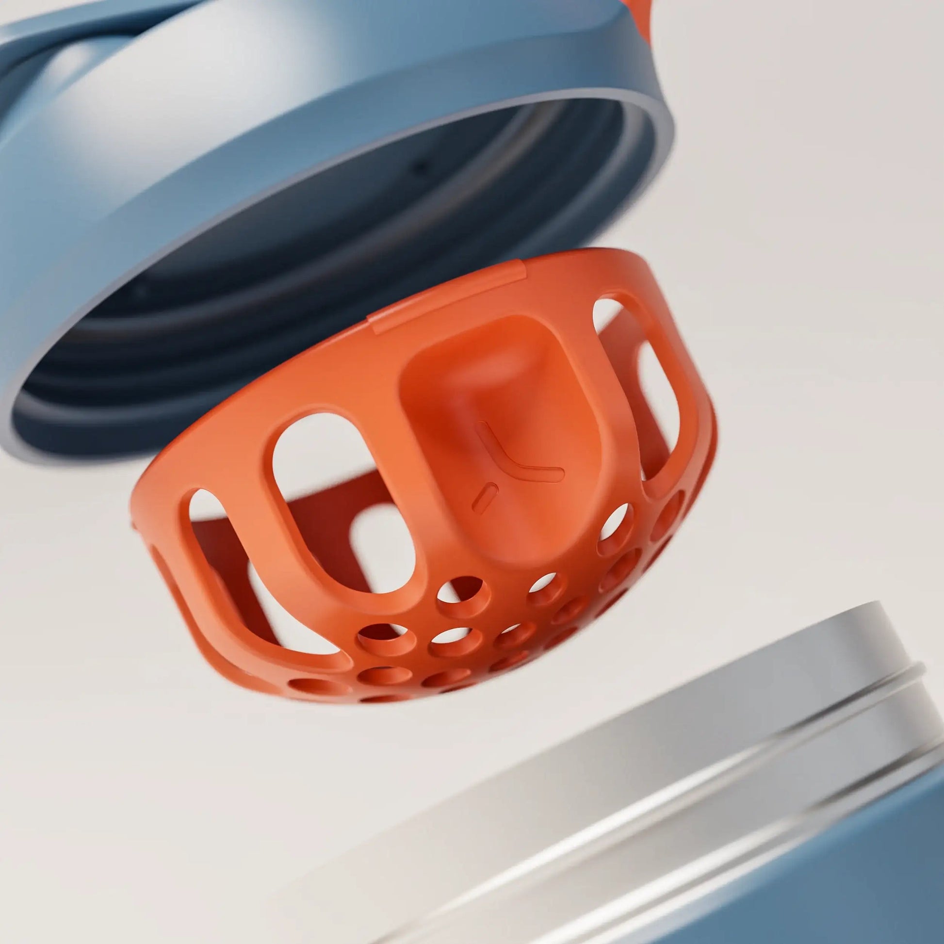 insulated-performance-shaker-bottle-t1 SHKR_18550_dwSS-S1.1_midnightBlue_burntOrange_3_2_explodeAgitator_edit.png