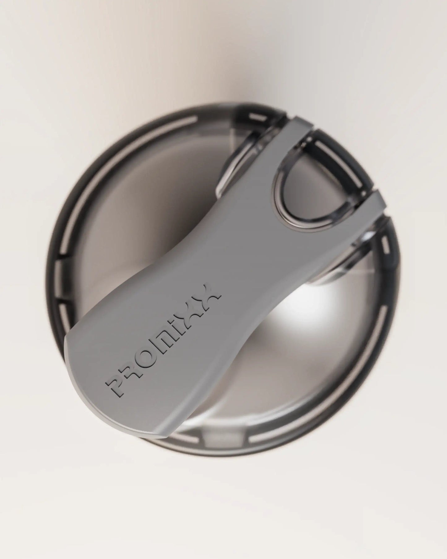 stainless-steel-electric-shaker-bottle-c9 VM_LiPo_3.5-700_v1_stainlessSteel_4x5_noNUTRIPOD_1_6_topDown_DOF_EDIT.png